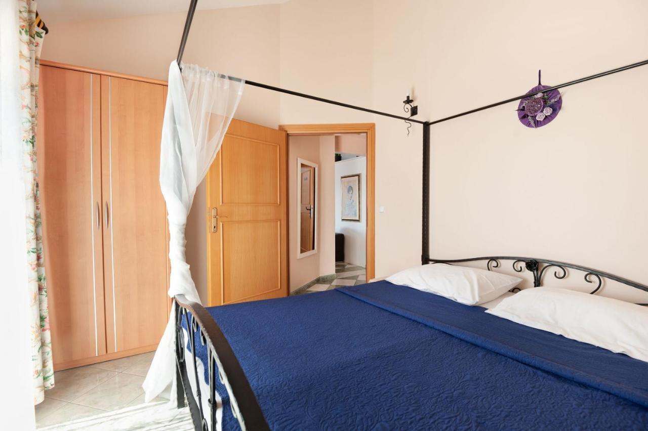 Apartments Gordana Lokva Rogoznica Ngoại thất bức ảnh