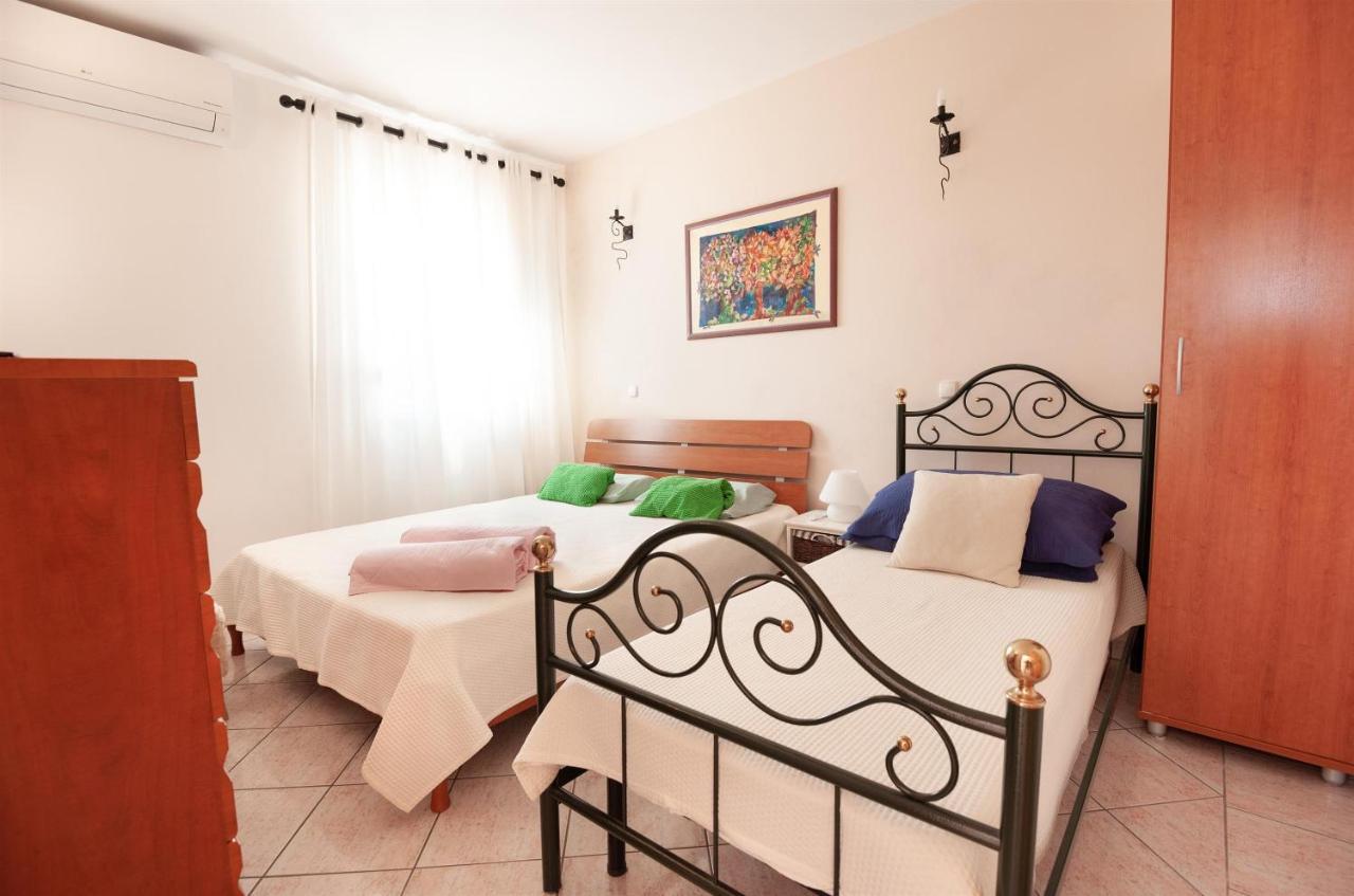 Apartments Gordana Lokva Rogoznica Ngoại thất bức ảnh